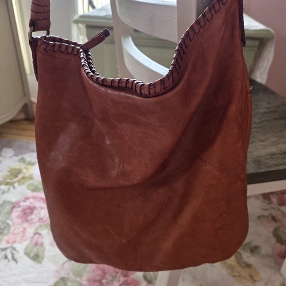 Marta Ponti Handbags - Elegant Cognac Marta Ponti  Leather Hobo Bag